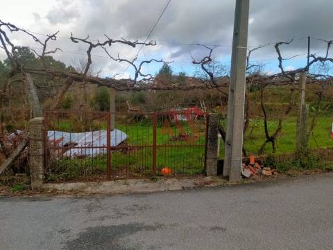 Terreno para construção com 1.960 m² em Regadas, Fafe