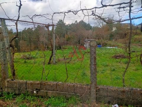 Terreno para construção com 1.960 m² em Regadas, Fafe