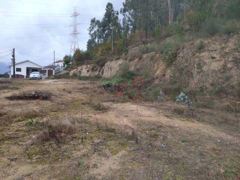 Terreno rústico com 4.884 m² em Santa Eulália, Vizela