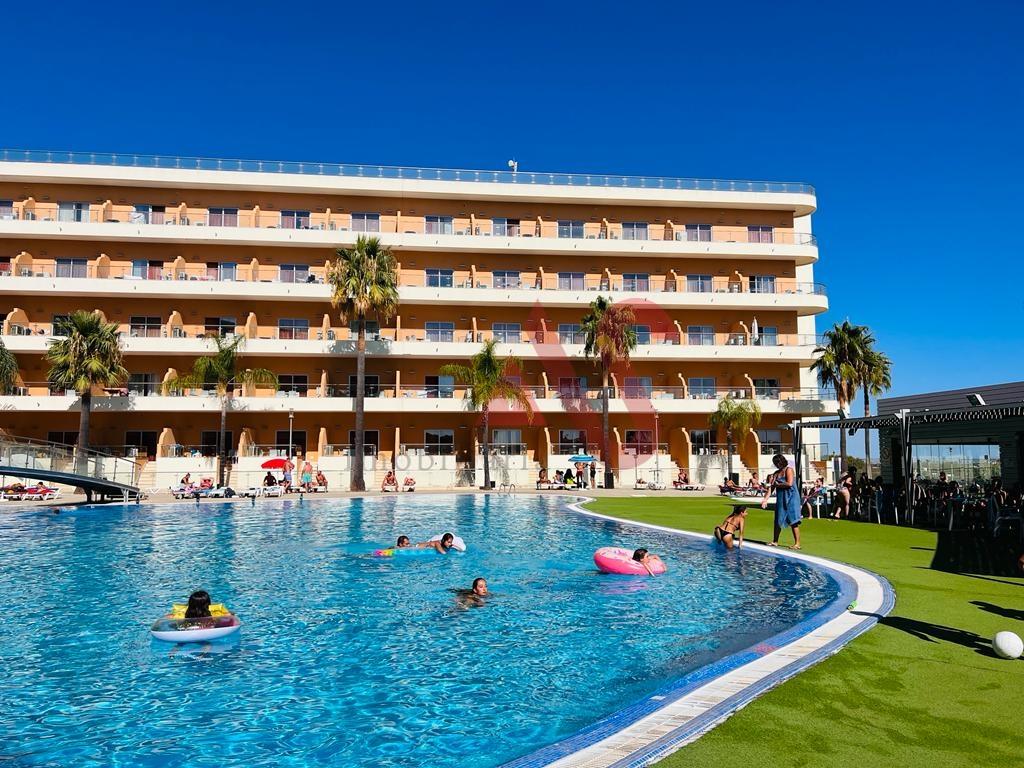 Apartamento T2 Mobilado com 2 Piscinas inserido no Hotel Balaia Atlântico