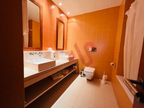 Apartamento T2 Mobilado com 2 Piscinas inserido no Hotel Balaia Atlântico