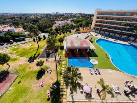 Apartamento T2 Mobilado com 2 Piscinas inserido no Hotel Balaia Atlântico