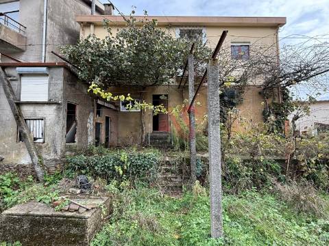 Moradia T2 em Agrela, Santo Tirso – Para Remodelação.