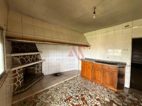 Moradia T2 em Agrela, Santo Tirso – Para Remodelação.