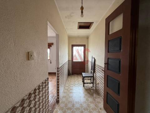 Moradia T2 em Agrela, Santo Tirso – Para Remodelação.