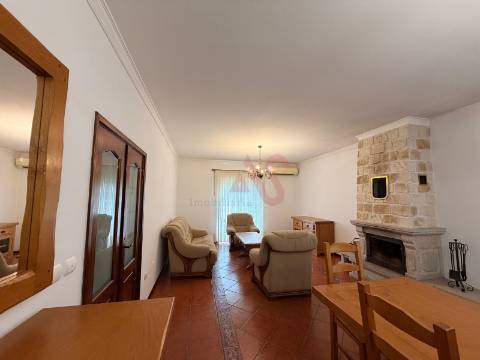 Moradia T3 com 1.600 m² de terreno em Vilarinho, Santo Tirso