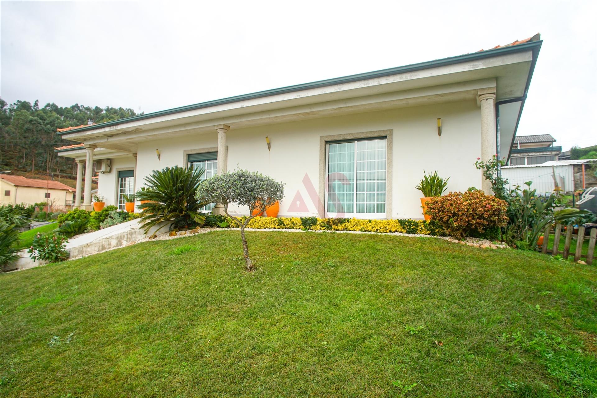 Moradia T3 em Idães, Felgueiras