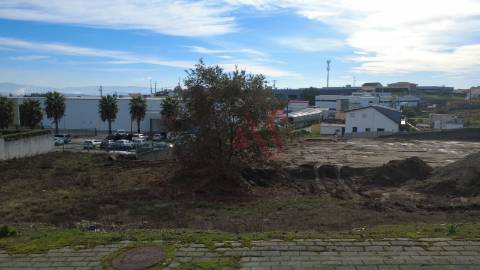 Terreno para Construção com 620 m² em Barrosas Idães, Felgueiras