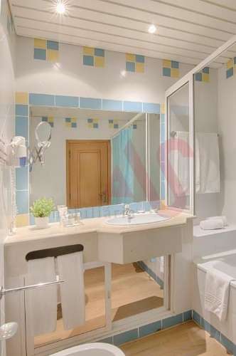 Apartamento T1 de Luxo Totalmente Mobilado inserido no Luna Miramar Club em Albufeira