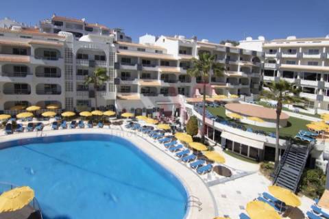Apartamento T1 de Luxo Totalmente Mobilado inserido no Luna Miramar Club em Albufeira