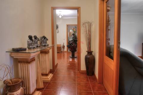 Apartamento T3 à venda em Barrosas (Santo Estêvão), Lousada