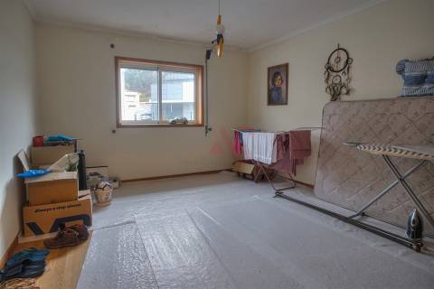 Apartamento T3 à venda em Barrosas (Santo Estêvão), Lousada