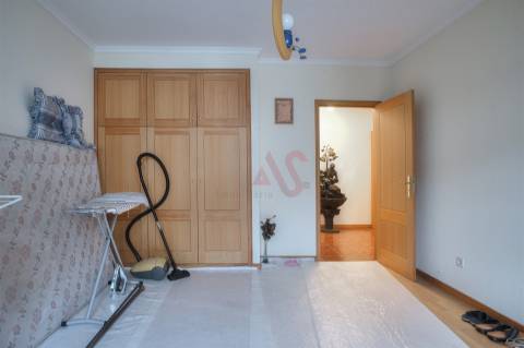 Apartamento T3 à venda em Barrosas (Santo Estêvão), Lousada
