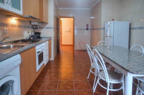 Apartamento T3 à venda em Barrosas (Santo Estêvão), Lousada