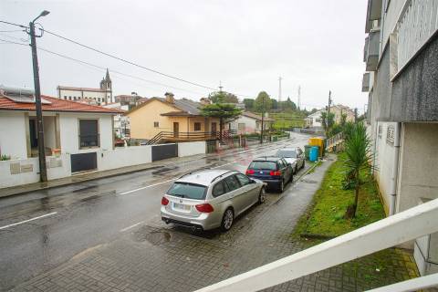 Apartamento T3 à venda em Barrosas (Santo Estêvão), Lousada