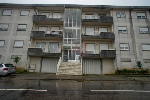 Apartamento T3 à venda em Barrosas (Santo Estêvão), Lousada