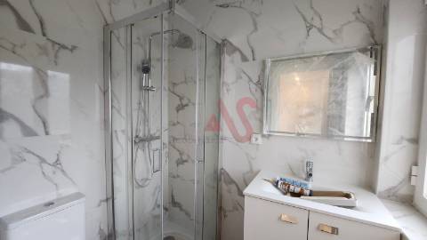 Moradia T3 Remodelada em Vila das Aves, Santo Tirso