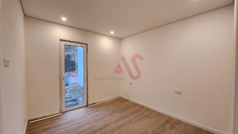 Moradia T3 Remodelada em Vila das Aves, Santo Tirso