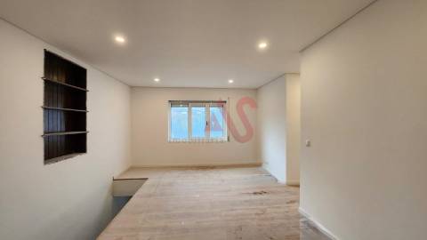 Moradia T3 Remodelada em Vila das Aves, Santo Tirso
