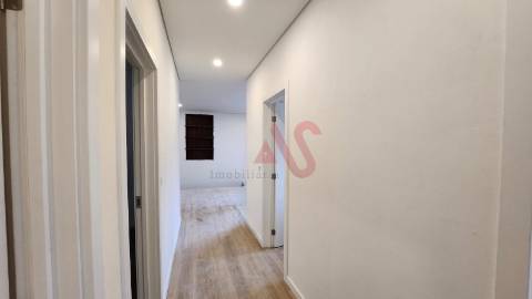 Moradia T3 Remodelada em Vila das Aves, Santo Tirso