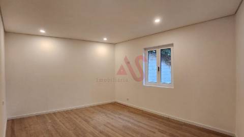 Moradia T3 Remodelada em Vila das Aves, Santo Tirso