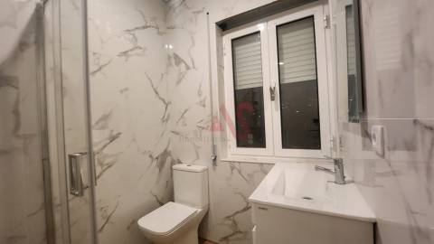 Moradia T3 Remodelada em Vila das Aves, Santo Tirso