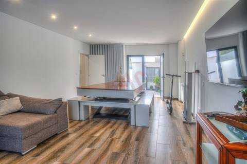 Moradia T5 a 400 metros da praia com Piscina em Aguçadoura – Póvoa de Varzim