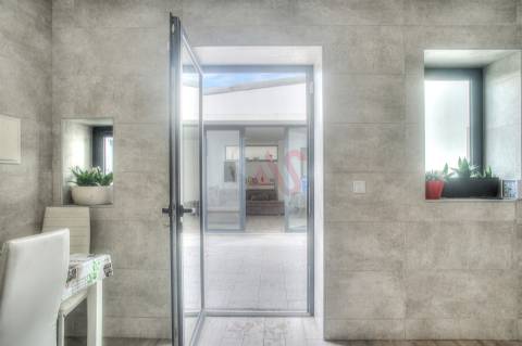 Moradia T5 a 400 metros da praia com Piscina em Aguçadoura – Póvoa de Varzim