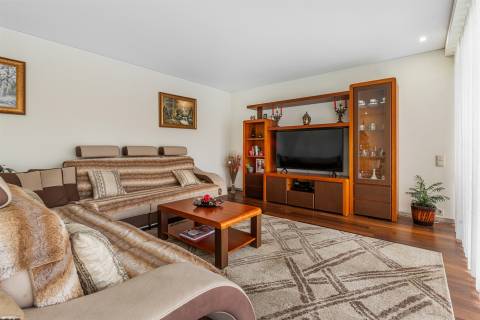 Moradia T3 Moderna com Acabamentos Premium em A ver o Mar - Póvoa de Varzim