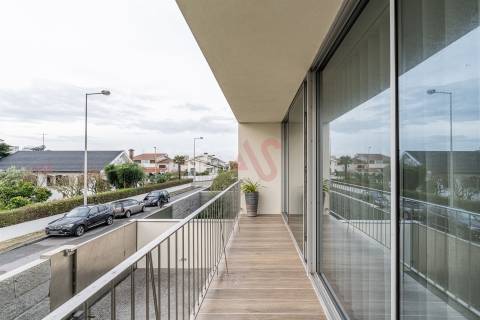 Moradia T3 Moderna com Acabamentos Premium em A ver o Mar - Póvoa de Varzim