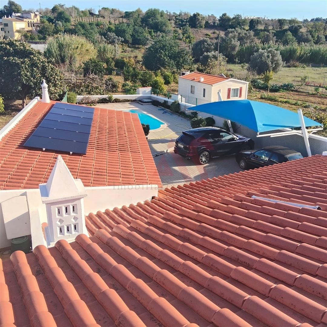Moradia T3 ( + T1 + T2 Duplex) com Piscina em Albufeira