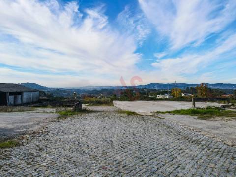 Terreno com 3.297 m² na Lixa – Dividido em 4 Lotes