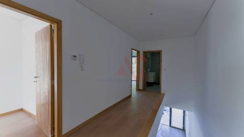 Moradia T3 em Banda — Construção Nova em Lobão, Santa Maria da Feira