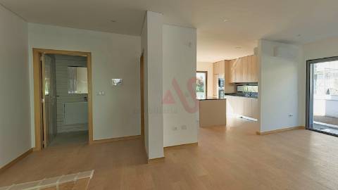 Moradia T3 em Banda — Construção Nova em Lobão, Santa Maria da Feira