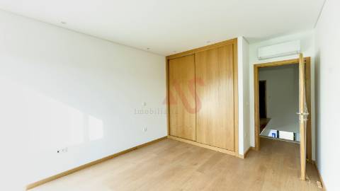 Moradia T3 em Banda — Construção Nova em Lobão, Santa Maria da Feira