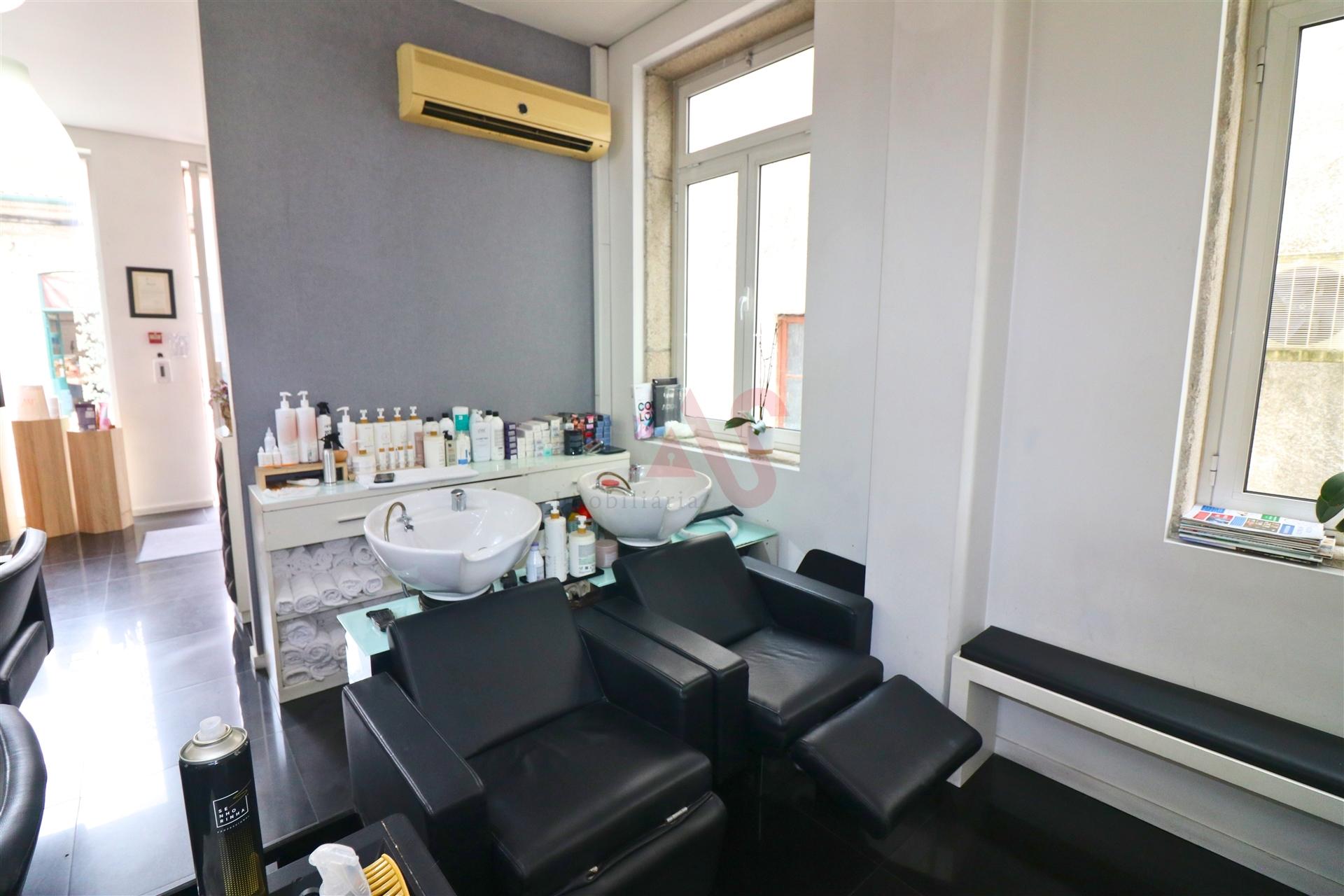 💈 Trespasse de Cabeleireiro Pronto a Operar no Centro de Vizela – Rua Dr. Abílio Torres