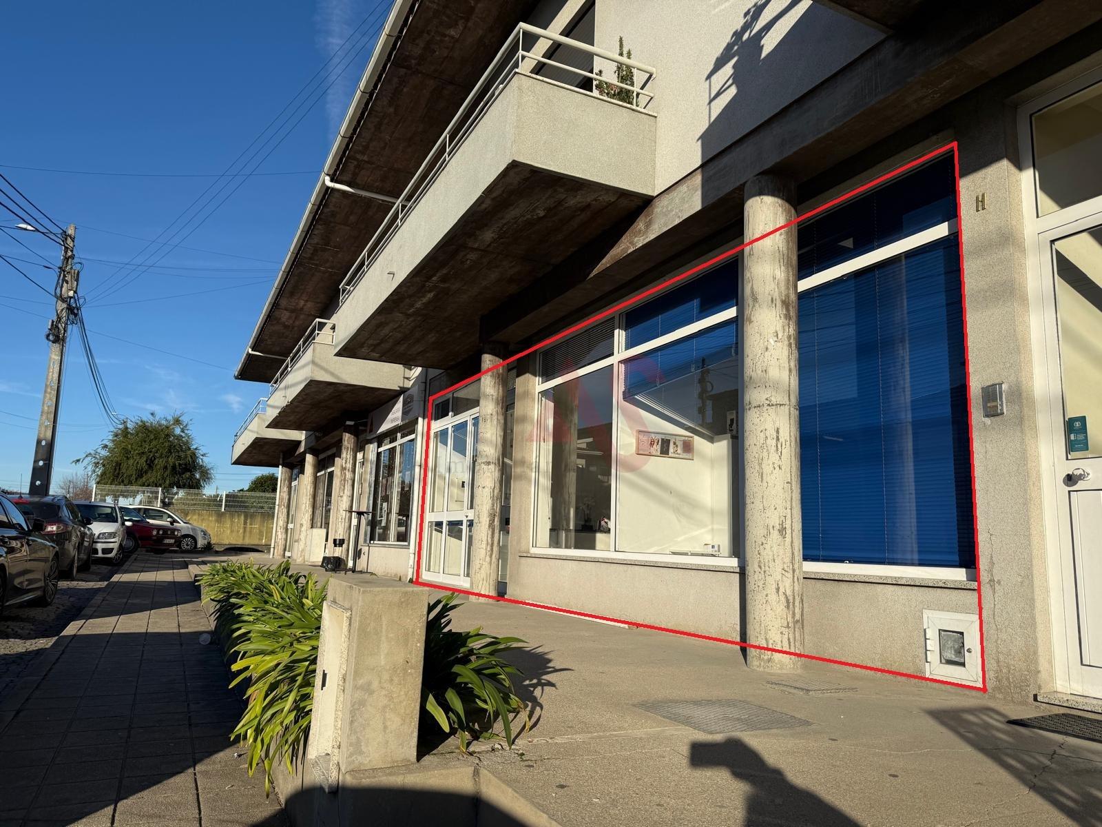 &#127969; Loja no Rés do Chão com Possibilidade de Conversão em T2 ou T3 – Sousa, Felgueiras