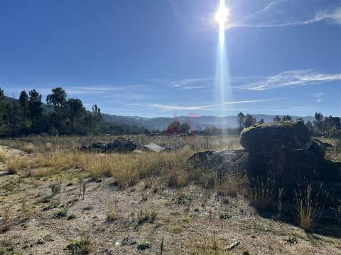 Terreno para construção com 9.638 m2 em Aboadela, Amarante