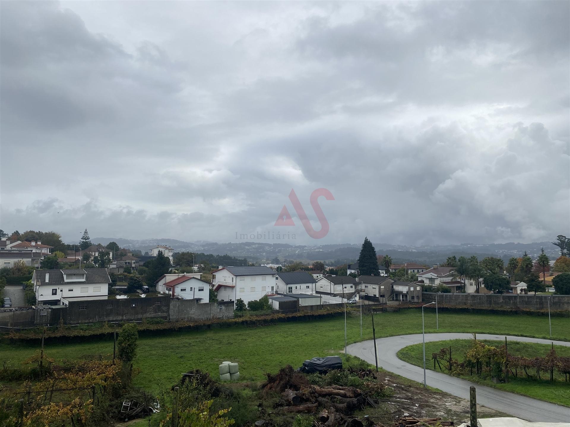 Apartamento T3 para arrendamento em Boim, Lousada