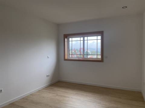 Apartamento T3 para arrendamento em Boim, Lousada
