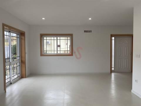 Apartamento T3 para arrendamento em Boim, Lousada