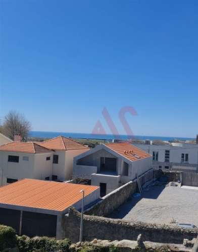 Moradia Bi-Familiar  T2 + T4 Dúplex  Azurara, Vila do Conde