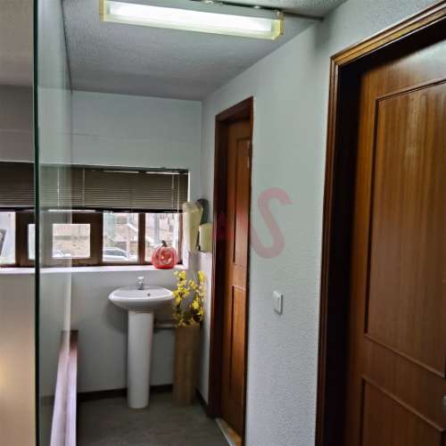 🏢 Loja no Rés do Chão com Possibilidade de Conversão em T2 Duplex – Vila Nova de Famalicão