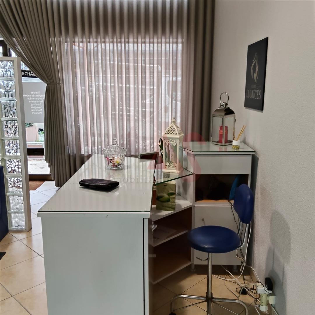 🏢 Loja no Rés do Chão com Possibilidade de Conversão em T2 Duplex – Vila Nova de Famalicão