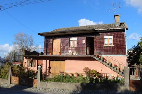 &#127969; Moradia T3 com Garagem – Sendim, Felgueiras