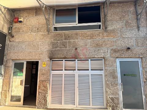 Trespasse – Bar / Espaço Noturno no Centro de Vizela – Em Pleno Funcionamento