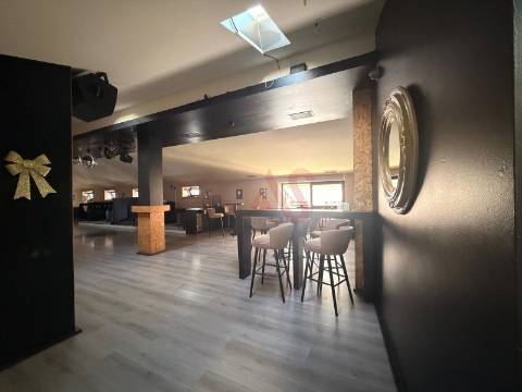 Trespasse – Bar / Espaço Noturno no Centro de Vizela – Em Pleno Funcionamento