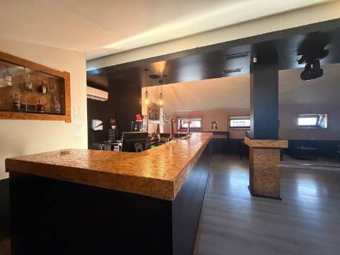 Trespasse – Bar / Espaço Noturno no Centro de Vizela – Em Pleno Funcionamento