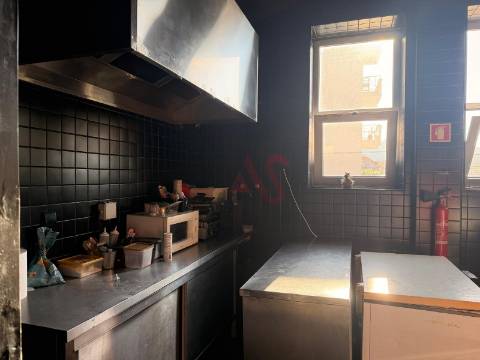 Trespasse – Bar / Espaço Noturno no Centro de Vizela – Em Pleno Funcionamento