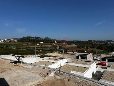 Moradia T3 de RC em construção em Pias, Lousada